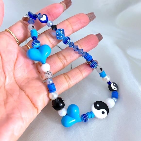 Beaded phone charm y2k aesthetic - Picture 2 of 3